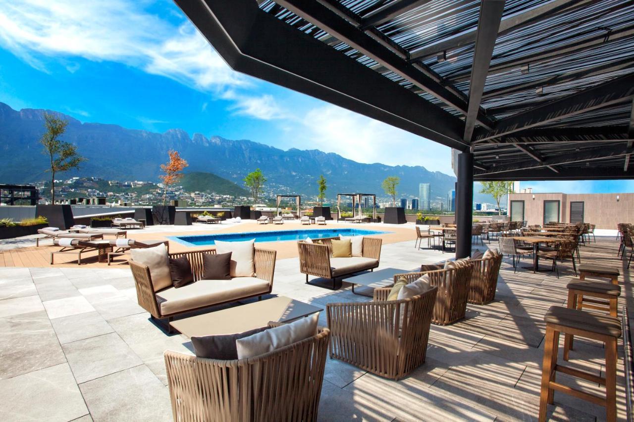 Hotel Camino Real Fashion Drive Monterrey à San Pedro Garza Garcia Extérieur photo The hotel's rooftop pool