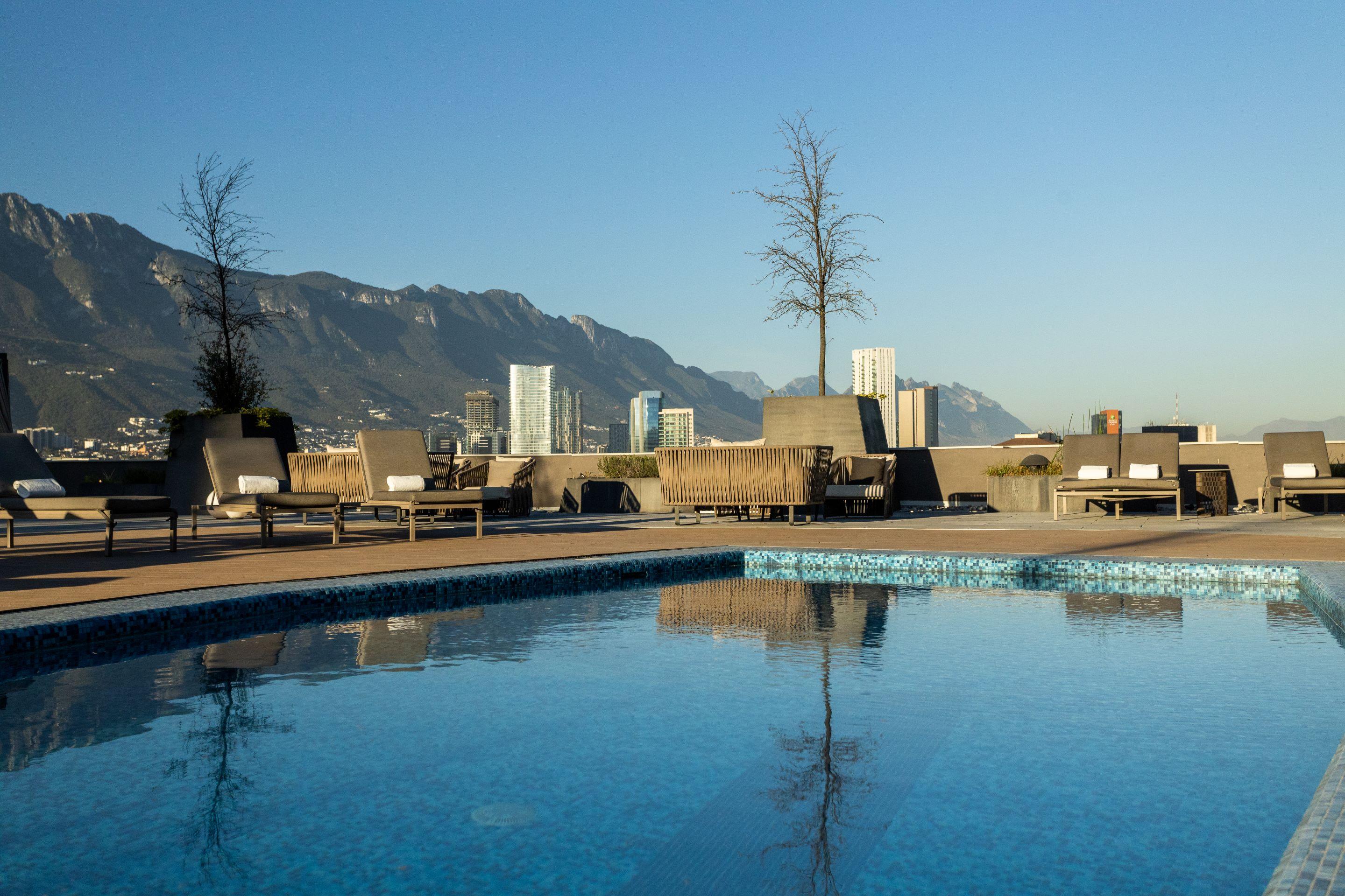 Hotel Camino Real Fashion Drive Monterrey à San Pedro Garza Garcia Extérieur photo View of the city from the hotel