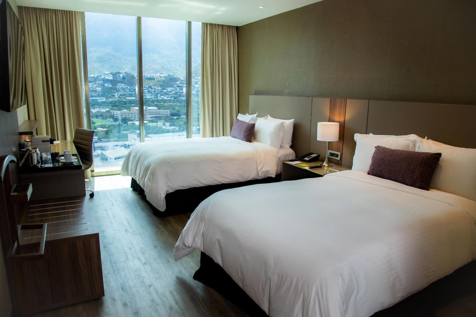 Hotel Camino Real Fashion Drive Monterrey à San Pedro Garza Garcia Extérieur photo A room at the hotel